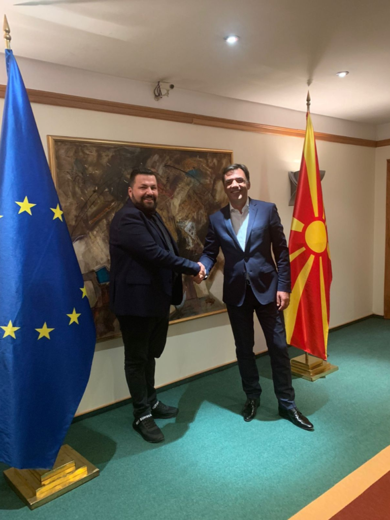 ΝΙΚΟΣ ΤΣΕΡΚΕΖΙΔΗΣ (33)