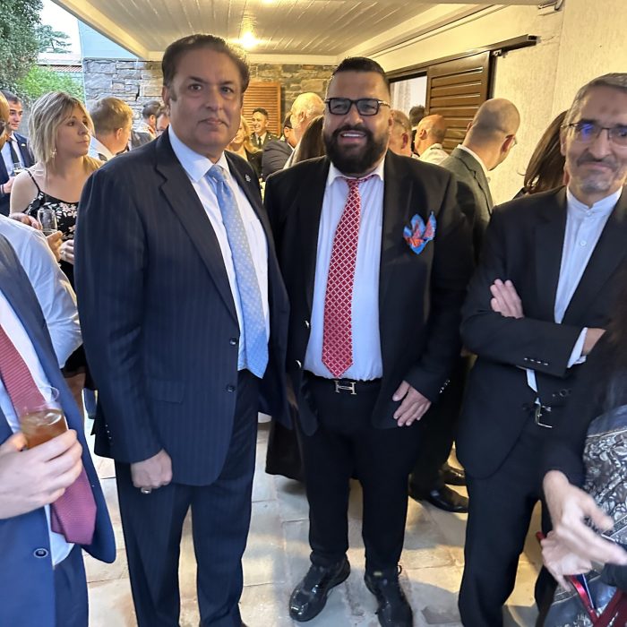 9A2DC399-B808-4CBB-B101-369060CB8054